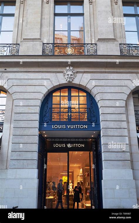 louis vuitton rue saint honoré|rue saint honore shopping street.